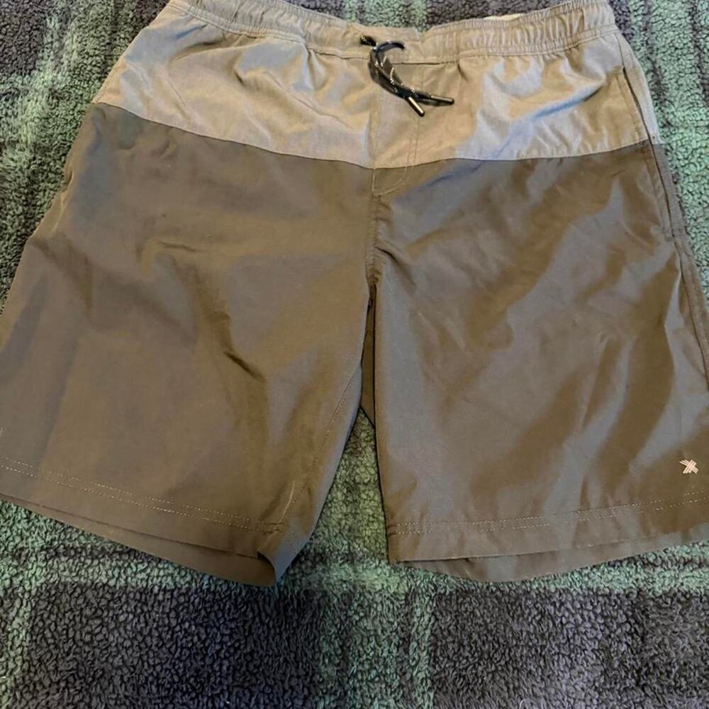 Mens kenneth cole shorts in